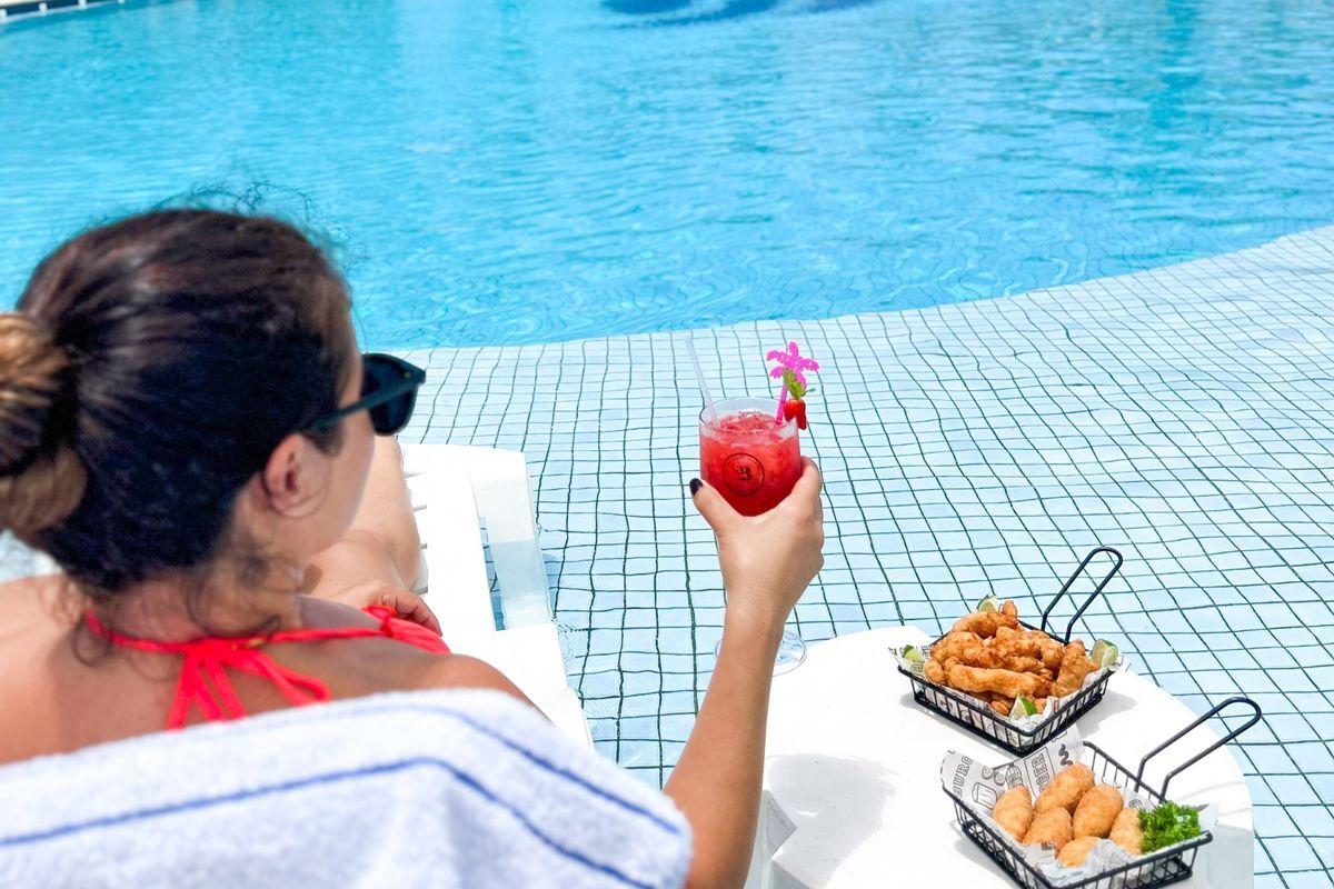 Oceania Park & Convention Hotel 4*